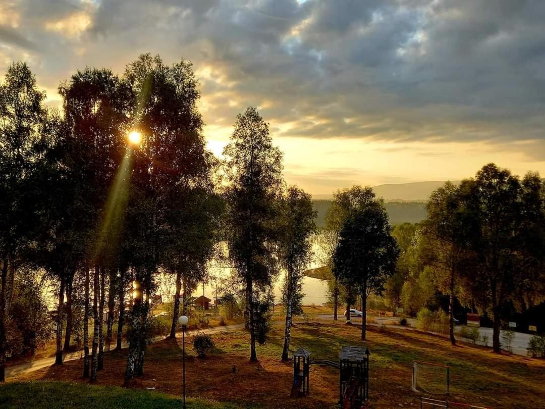 Hotel Vlasina - Vlasinsko Jezero Vlasina Rid Eksteriør billede