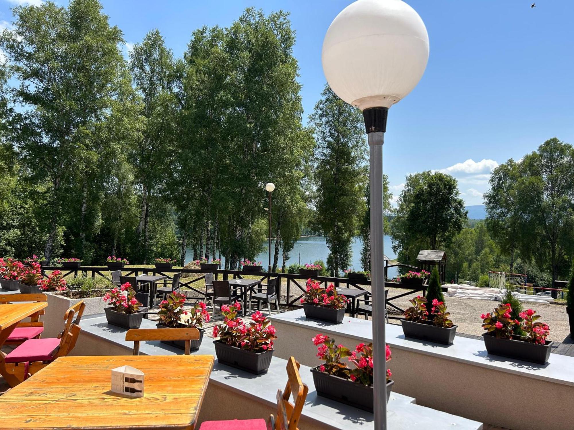 Hotel Vlasina - Vlasinsko Jezero Vlasina Rid Eksteriør billede